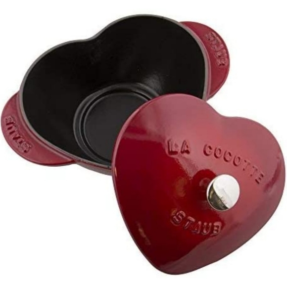 NEW STAUB Cast Iron Heart Cocotte 1.75 qt Cherry